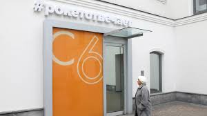 «рокетбанк» был учрежден олегом козыревым, виктором лысенко, алексеем проект «рокетбанк» поначалу развивался на деньги самих учредителей, позднее они привлекли. Bank Dlya Hipsterov Poproshalsya S Klientami Kommersant Fm Kommersant