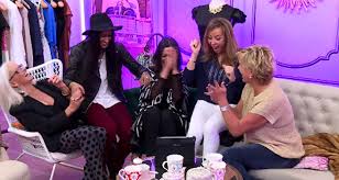 2013 730 members 10 seasons1245 episodes. Les Reines Du Shopping Le Retour Des Gagnantes Cristina Cordula Se Renforce Aupres Des Femmes Face A Cinq A Sept Avec Arhur Toutelatele