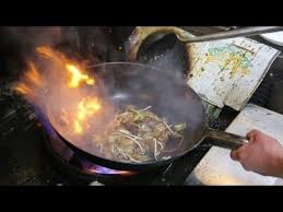 Non Stick Cooking In Wok Comida China Comida China
