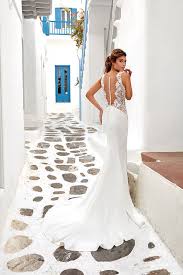 Auf bestellung · true to size · custome farbe Brautmode Siegburg Brautmodengeschaft Adornia