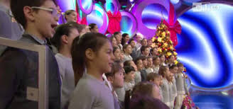 Silent night interpretata da grandi voci buon natale in allegria con testo piccolo coro antoniano anche quest'anno è già natale piccolo coro dell'antoniano. Lo Zecchino Di Natale 2018 Canzoni Natalizie E Tanti Ospiti Video Nathalie Guetta Sotto Il Vostro Albero