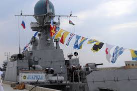 Обычно принимать парад приезжают президент россии и главнокомандующий вмф. Ekipazhi Korablej Kaspijskoj Flotilii Otprazdnovali Den Vmf Rossii Na Voennoj Baze Puta V Azerbajdzhane Ministerstvo Oborony Rossijskoj Federacii