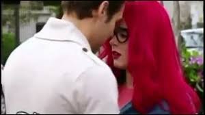 Znalezione obrazy dla zapytania leon dowiaduje sie ze roxy to violetta