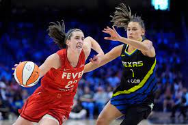 Caitlin Clark scores 28, Fever overcome Arike Ogunbowale's record-tying 9  3s and beat Wings 100-93 | Sports | heraldbulletin.com