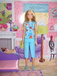 Nahen Fur Die Barbie Ein Erster Versuch Larila Das schnittmuster 8576 von burda style präsentiert trägerkleid, tops, röcke, shirts, jacken und hosen.