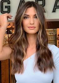 The hairstyle with wavy loose hair on the shoulders and curls at the end has. 90 Ø«ÙˆØ¨ ÙÙ„Ø§Ø­ÙŠ Ideas In 2021 Brown Hair Balayage Brown Blonde Hair Balayage Hair