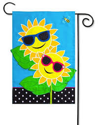 Decorative Outdoor Applique Summer Garden Flags By Evergreen With Colorful Designs Amp Detailed Embroidery Stitc Summer Garden Flags Flag Decor Outdoor Flags