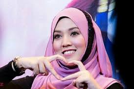 Dengar lagu online (klik dan menunggu.) browser anda tidak mendukung html5 audio. Shila Amzah Alchetron The Free Social Encyclopedia