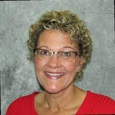 Amy Cossette's Instagram, Twitter & Facebook