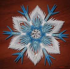 Créez de jolis flocons de neige en 3d sur vos gâteaux , cupcakes et pâtisseries créatives grâce à cette douille métallique. Origami Noel Flocon Ou Une Lecon De Beaute Et D Habilete Pour Vos Enfants
