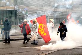 Quatre catégories d'explication reviennent régulièrement quand il s'agit d'analyser la crise du. Syndicalisme Wikipedia