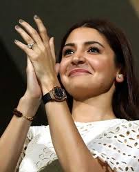 Cincin tunang pelakon Bollywood : r/BollywoodFashion