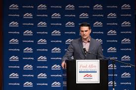 A broadway artiste turns a faded film star's comeback vehicle into an artsy flop. Ben Shapiro Decries Governmental Overreach At U M Speech