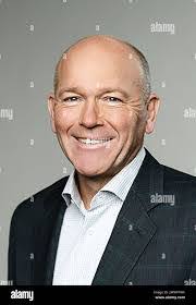 Kristin Calhoun's Instagram, Twitter & Facebook