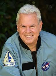 Robert Yowell's Instagram, Twitter & Facebook