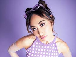 A former YouTube kids star says she made $100,000 in a year after turning  to OnlyFans, and she has no regrets