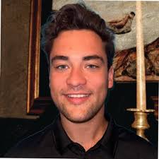 I'm thrilled to announce that I have joined Franklin Street's Nashville, TN  office as part of the 2025 Accelerator Associate Program. I'm excited to be  embarking