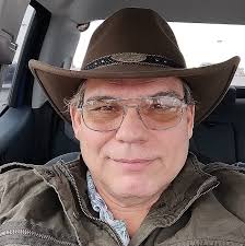 How to get help with computer issues for a senior?