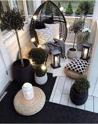 De este modo, nos toca fijarnos en las últimas tendencias para este espacio y entre todas podemos decir, que el estilo chill out parece imponerse de modo que os hablamos a continuación de decoración de terrazas chill out: Decoracion Nordica Unas Ideas De Decoracion Terrazas Pequeas Pisos Chill Out Decoracion De Terrazas Pequenas Decoracion De Patio Decorar Terrazas Pequenas