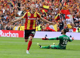 Suite à la signature au rc lens de gaël kakuta, j'ai décidé de vous proposer cette vidéo qui résume. Rc Lens Ea Guingamp Ligue 2 2019 2020