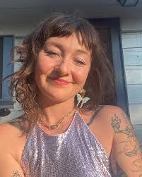 Molly Kirsch's Instagram, Twitter & Facebook