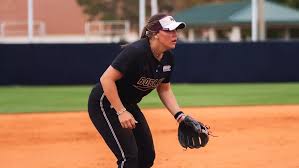 Softball Drops Series Finale 3-2 to South Alabama