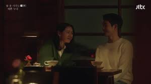 When the bill came around, the waitress gave it to him because she assumed he would be paying. he wasn't a subordinate, he was at the same level as me. Pretty Noona Who Buys Me Food Episodes 7 8 Dramabeans Korean Drama Recaps