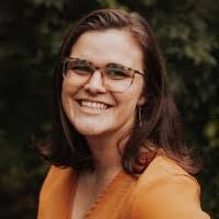 Stephanie Bolin's Instagram, Twitter & Facebook