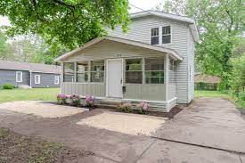 Explore the homes with big yard that are currently for sale in wyoming, mi, where the average value of homes with big yard is $184,900. Sold 2121 De Hoop Avenue Sw Wyoming Mi 49509 2 Beds 1 Full Bath 126 800 Sold Listing Mls 19023727