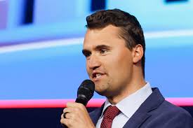 Mort de Charlie Kirk : qui était ce militant conservateur et allié de  Donald Trump, tué par balle ?