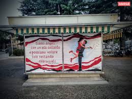 Nuove dipinti e poesie sulle saracinesche di Udine