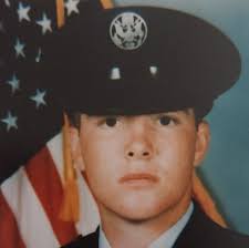 I'm crying I'm so proud!!! My sister just told me that this sweet little  girl- my niece Elise, was presented with the Triple C award. Only 2  students in the entire 4th