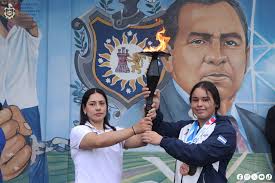 title En el marco del 46. º aniversario de la UNAN-Managua/CUR-Estelí,  atletas destacados realizaron el recorrido de la antorcha universitaria en  el Distrito III de la ciudad de Estelí. La actividad dio