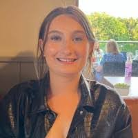 Daisy Downs's Instagram, Twitter & Facebook