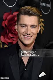 212 Alex Sparrow Stock Photos, High-Res Pictures, and Images