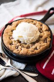 20 Easy Impressive Date Night Recipes Skillet Chocolate Chip Cookie Cookies Recipes Chocolate Chip Skillet Cookie