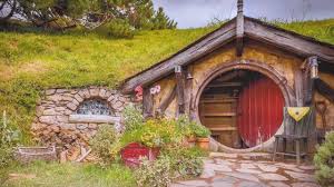 Üç film yeni zelanda turizmi için de can simidi oldu. Wannart Sur Twitter Yeni Zelanda Nin Matamata Kasabasinda Bulunan Yuzuklerin Efendisi Ve Hobbit Serilerinin Cekildigi Hobbit Koyu Hobbiton Https T Co Slnoh4bxvk