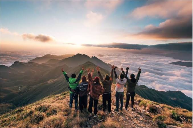 Monsoon Travel Packing: What Stays Dry and What Fails