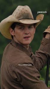 The golden retriever boyfriend and black cat girlfriend 🫶 #Yellowstone is  streaming now