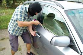 Keep your car doors locked at all times learning to lock your car doors at all times is probably the most crucial security tip that you need to know. 7 Ways To Prevent Your Car From Being Stolen Graphic Online