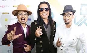 Penyanyi zarul umbrella nampaknya sudah semakin popular dan kembali hangat didalam industri muzik tanah air. Rebut Peluang Kali Kedua