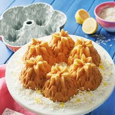 Nordic Ware Aloha Bundt Pan Sur La Table Baking Items Food Baking Tins