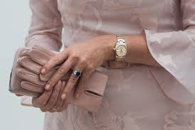 Meghan markle is wearing a familiar piece with an updated twist. Meghan Markle S Engagement Ring How It Stacks Up To Other Royal Rings Glamour