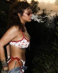 See more ideas about rihanna instagram, rihanna, rihanna fenty. Badgalriri On Twitter In 2021 Rihanna Looks Rihanna Instagram Rihanna Bikini