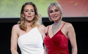 Ana María Aldón y Rocío Carrasco protagonizan un encuentro fortuito: conversación distendida - Bekia Actualidad