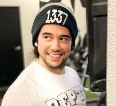 Bruce Randall's Instagram, Twitter & Facebook