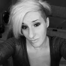 Crystal Carlin's Instagram, Twitter & Facebook