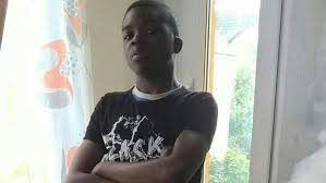 La sua auto si ribalta, morto christian, 26enne di ostia: Al Fiume Con Gli Amici Scompare Tra I Flutti Ragazzo Trovato Morto Nel Fiume Idice