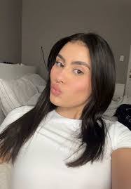 Zaida Castro's Instagram, Twitter & Facebook