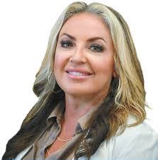 Dawn Wireman's Instagram, Twitter & Facebook